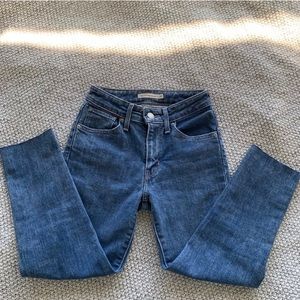 Levi’s 721 high rise skinny cropped jeans